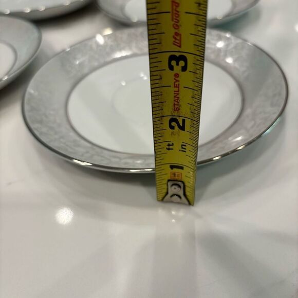 Mikasa Parchment Saucer Plate Set of 4 Fine China Serving Dining - Picture 4 of 5